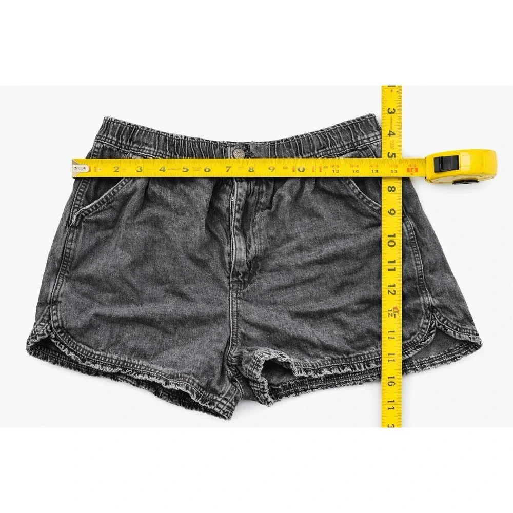American Eagle Women's Black Denim Shorts Size 8 Stretch Mid Rise